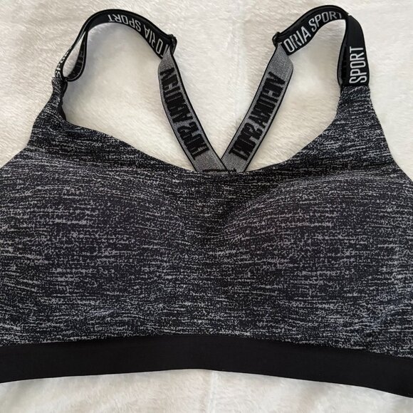 Victoria Secret Sport bra - Picture 2 of 5